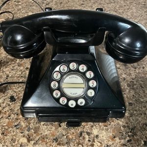Vintage dial tone telephone